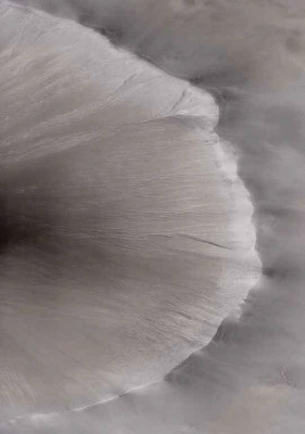 Tomas Ruff Exhibition
