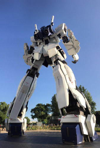 The Unicorn Gundam Statue
