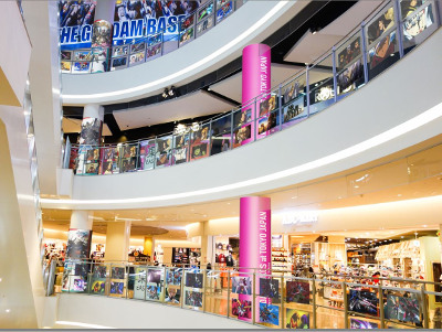 GUNDAM docks at TOKYO JAPAN